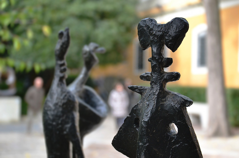 Henry Moore, Three Standing Figures (Peggy Guggenheim Collection, Nasher Sculpture Garden)