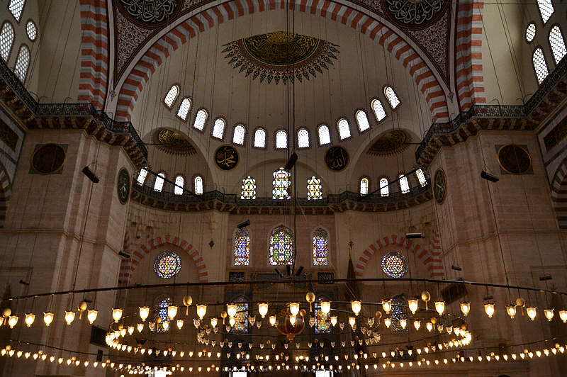 Leuchter in der Süleymaniye-Moschee