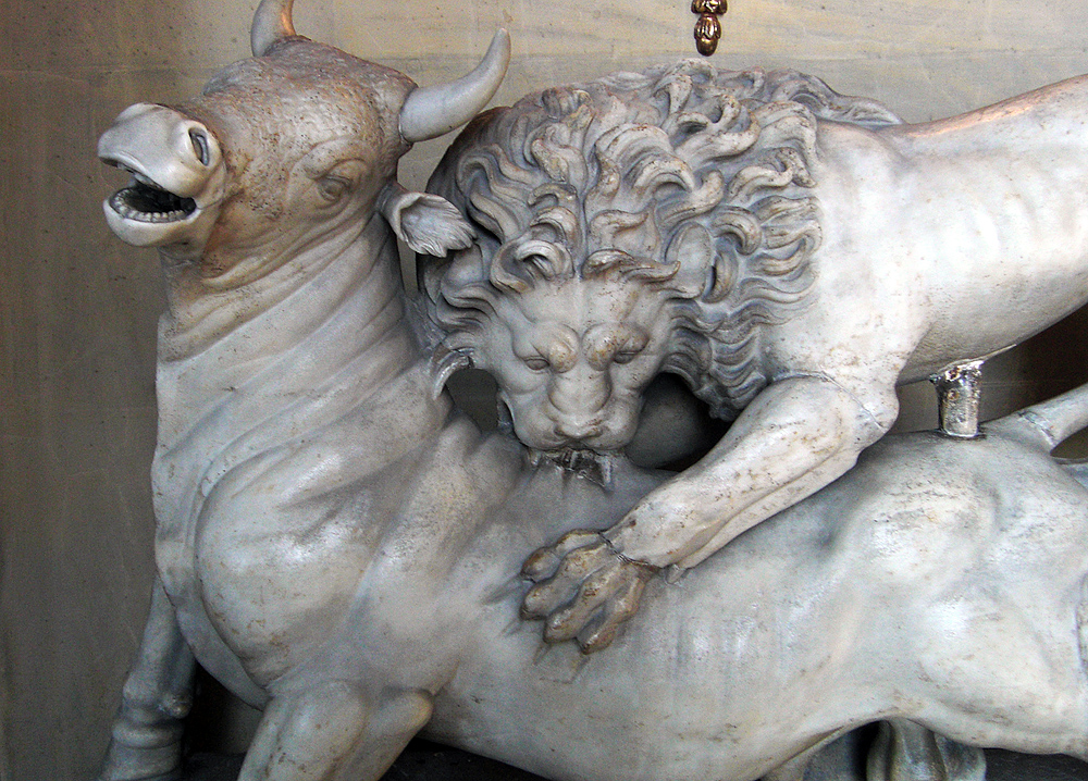 Castle Howard, Lion and Bull