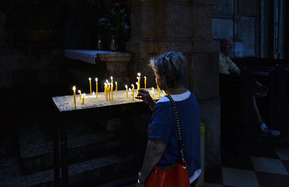 Wien, Opferkerzen im Stephansdom