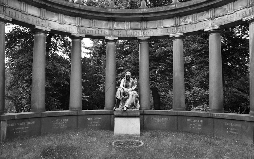 Alter Luisenstädtischer Friedhof, Mausoleum der Familie Löblich