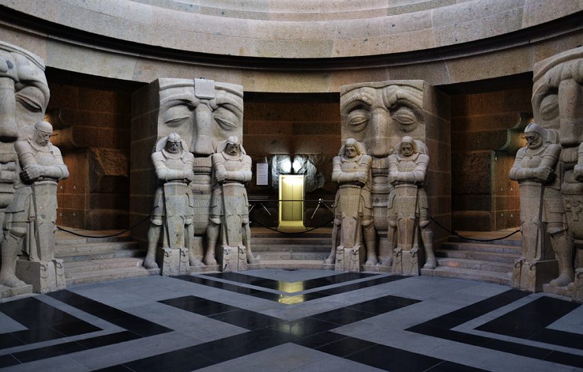 Völkerschlachtdenkmal Leipzig, Krieger in der Krypta