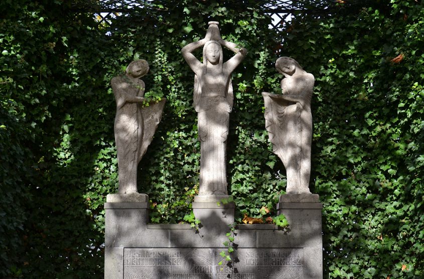 Mathildenhöhe, Künstlerkolonie Darmstadt, Platanenhain, Hoetger-Brunnen