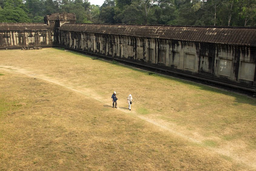 Angkor Wat, Äußerer Hof