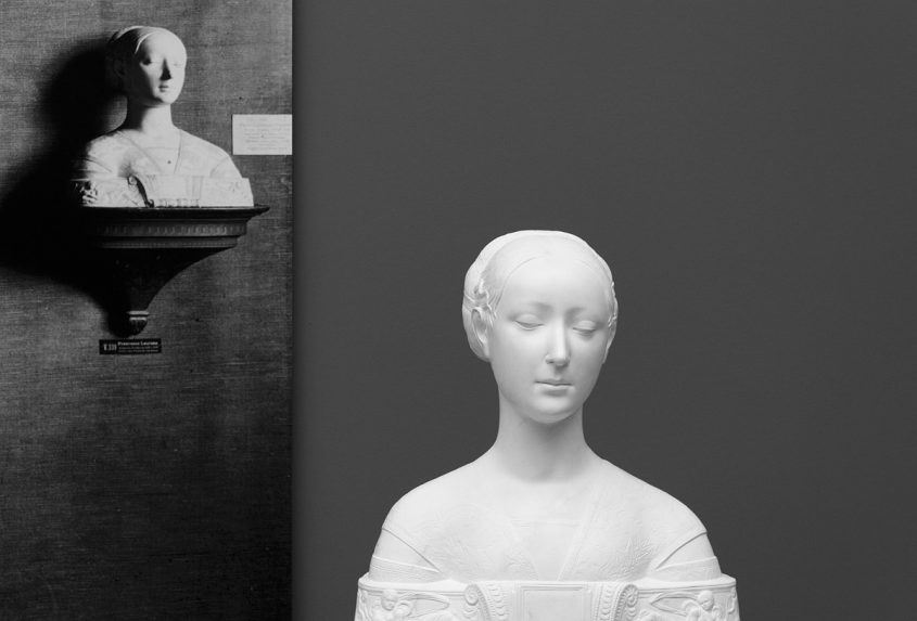 Bode-Museum, Ausstellung Das verschwundene Museum, Francesco Laurana, Bildnis einer Prinzessin aus Neapel (Gipsabguss und fragmentarisches Original)