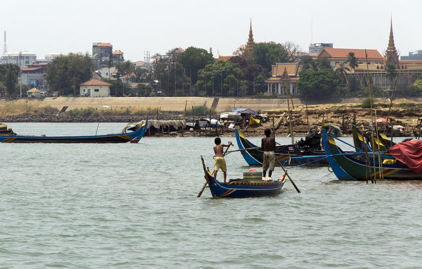 Phnom Penh, Tonle Sap