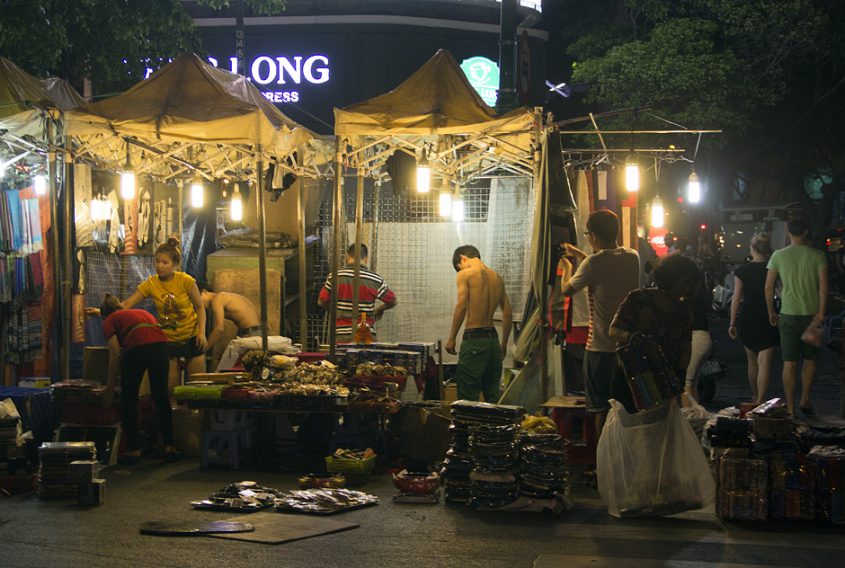 Ho Chi Minh City, District 1, Bến-Thành Markt bei nacht