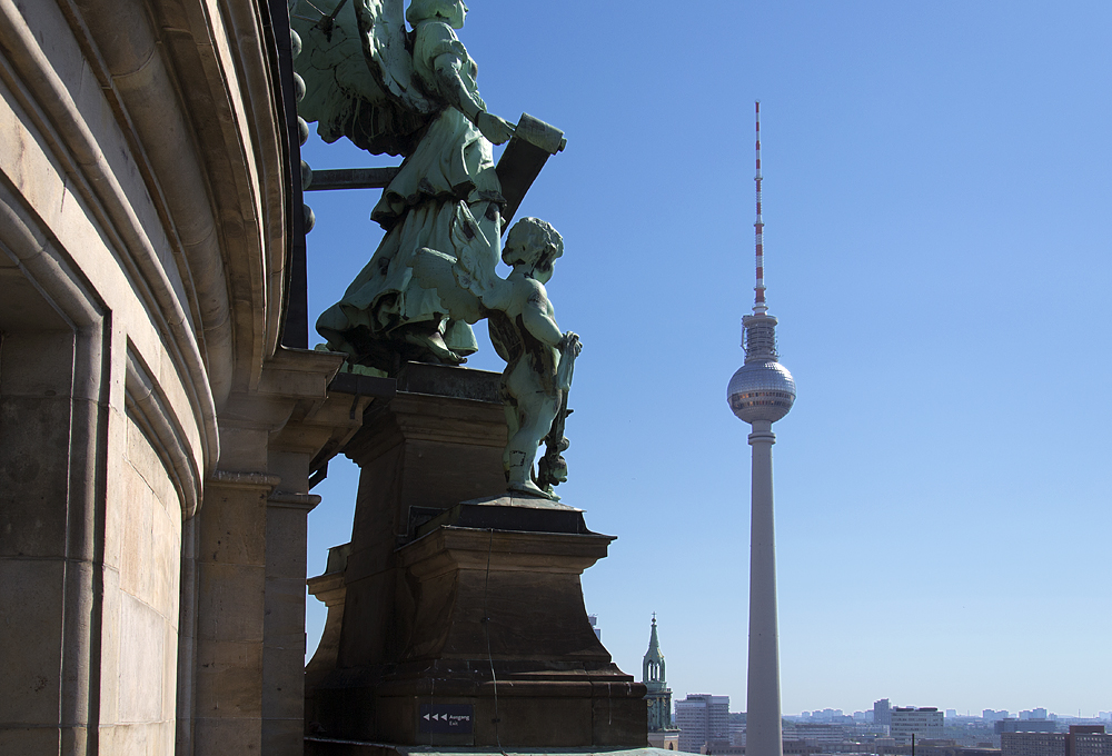 Blick vom Berliner Dom zum Fernsehturm
