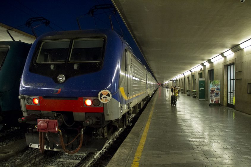 Florenz bei Nacht, Bahnhof