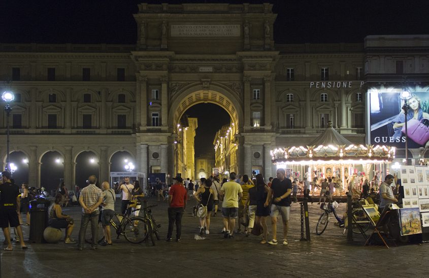 Florenz bei Nacht, Piazza della Repubblica