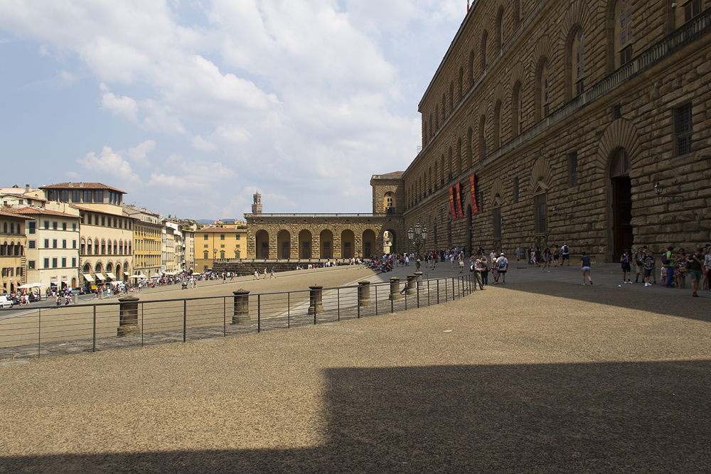 Firenze, Piazza Pitti, Piazza