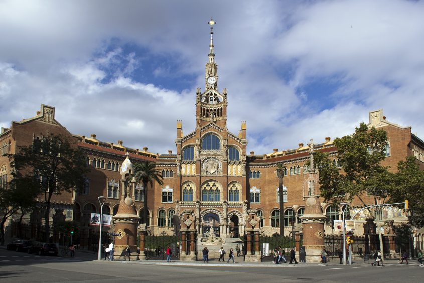 Barcelona, Hospital de la Santa Creu i Sant Pau, Administration