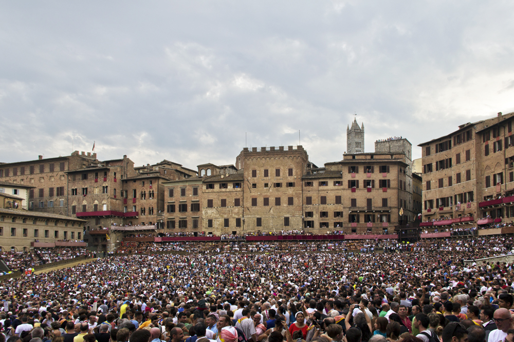 Siena, Palio, Piazza del Campo, drittes Proberennen