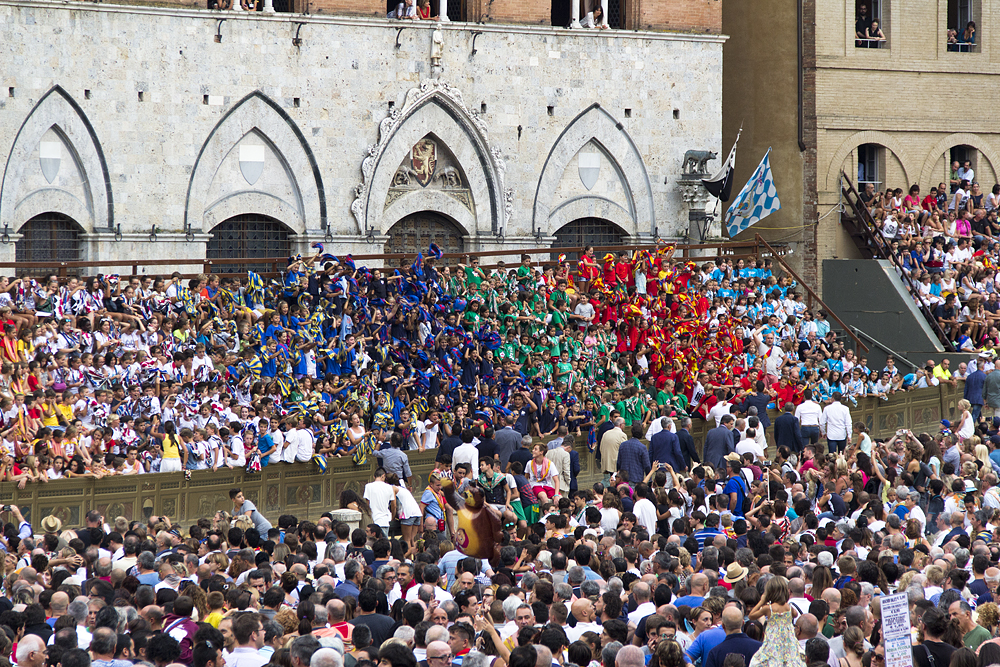 Siena, Palio, Piazza del Campo, drittes Proberennen