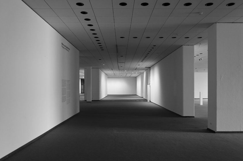 Neue Nationalgalerie, Berlin, Mies van der Rohe, Ausstellungsraum im Untergeschoss