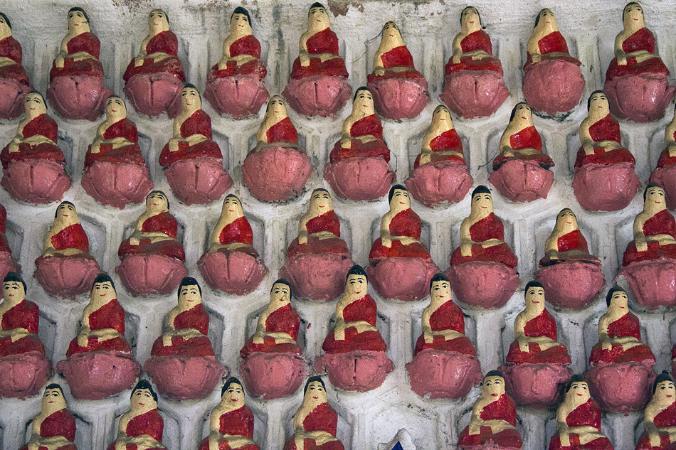 Yangon, Sein-Yaung-Chi-Pagode, Buddha-Figuren