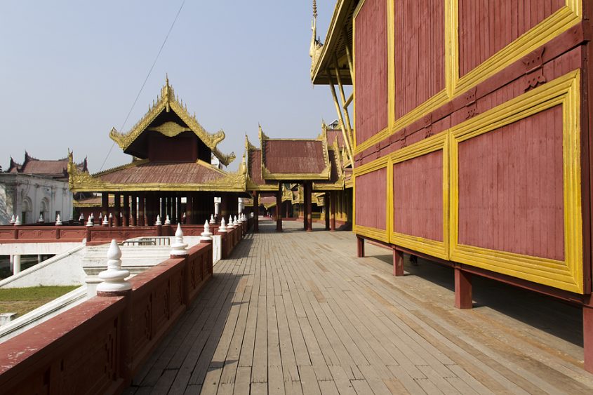 Mandalay, Myanansankyaw Golden Palace