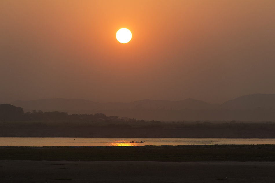 Mandalay, Sunset Point, Irrawaddy River , Sonnenuntergang