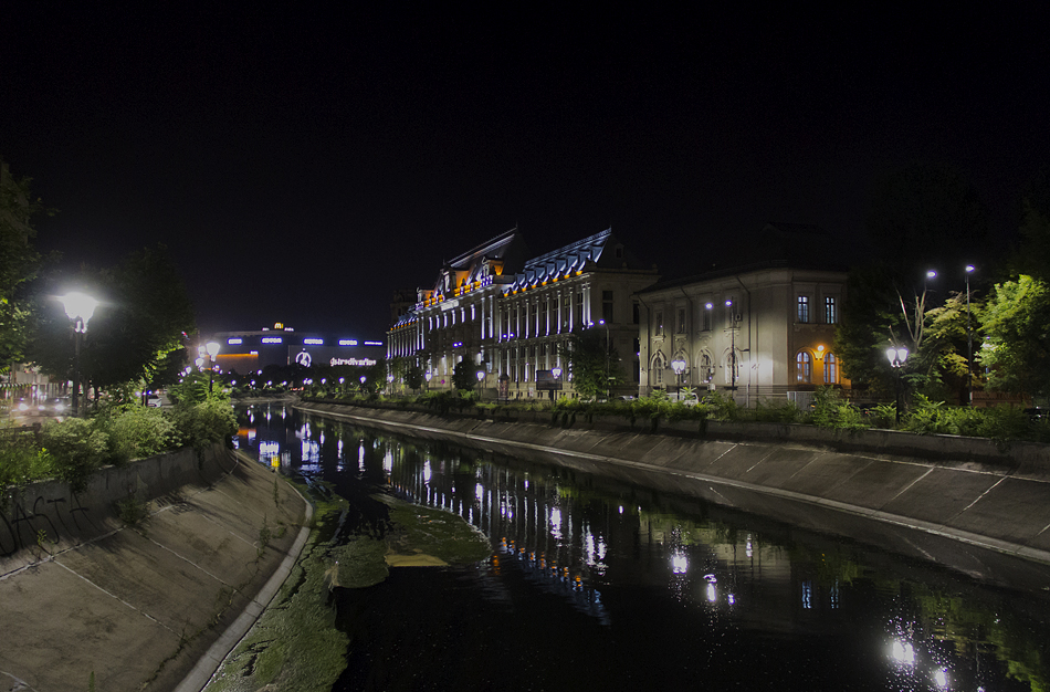 Bukarest, Nacht, Dâmboviţa