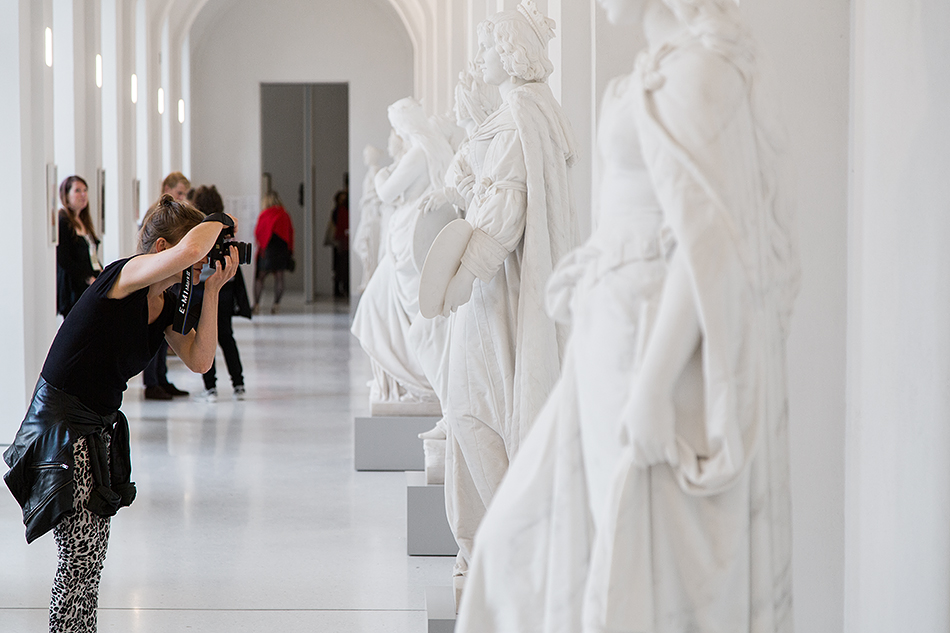 Fabian Fröhlich, documenta 14, Kassel, Karl Echtermeier, Länderfiguren, Neue Galerie