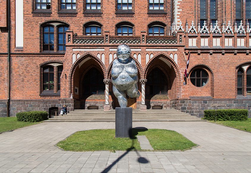 Fabian Fröhlich, Riga, Willendorf Venus by Kalpaka Bulvāris