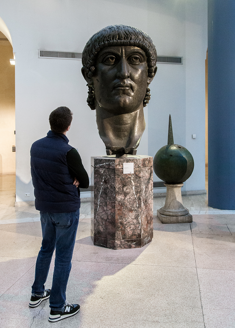 Rom, Kapitolinische Museen, Statua colossale bronzea di Costantino: testa