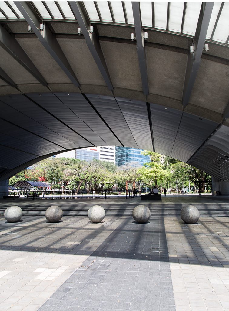 Fabian Fröhlich, Manila, Makati, Exchange Plaza