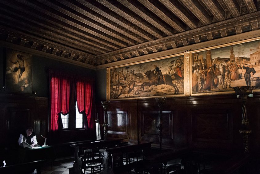 Fabian Fröhlich, Venedig, Scuola di San Giorgio degli Schiavoni, ground floor (Vittore Carpaccio, St Georg paintings)
