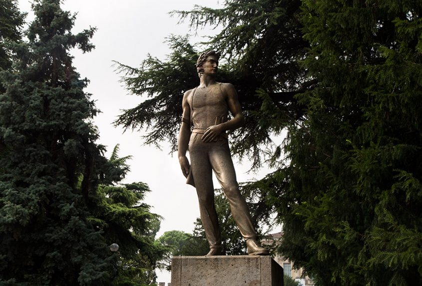 Fabian Fröhlich, Verona, Monument to the Fallen for Freedom at Piazza Bra