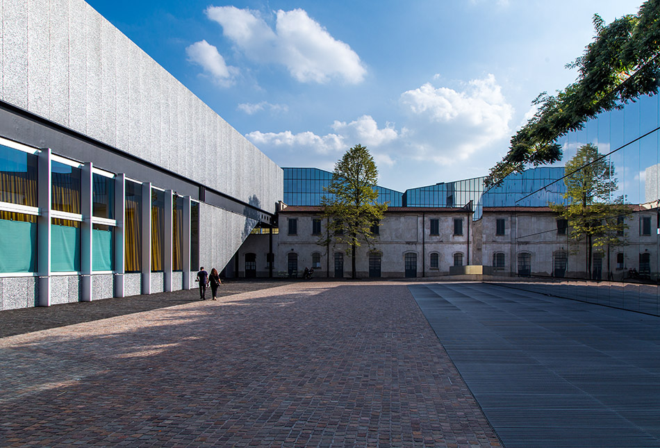 Fabian Fröhlich, Milano, Fondazione Prada, Courtyard