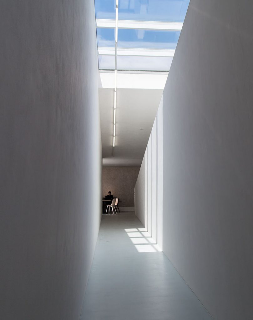 Fabian Fröhlich, Prag, DOX Centre for Contemporary Art, Corridor