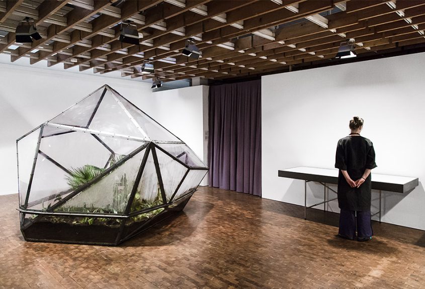 12. Berlin Biennale für zeitgenössische Kunst, Sammy Baloji, … and to those North Sea waves whispering sunken stories (II) (Akademie der Künste, Hanseatenweg)