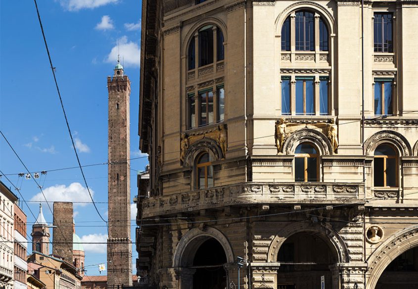 Bologna, Palazzo Ranzani and Torre degli Asinelli