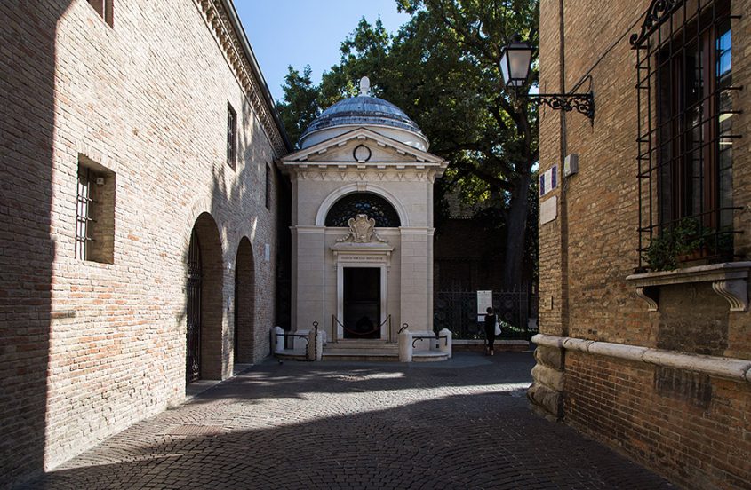Ravenna, Tomba die Dante