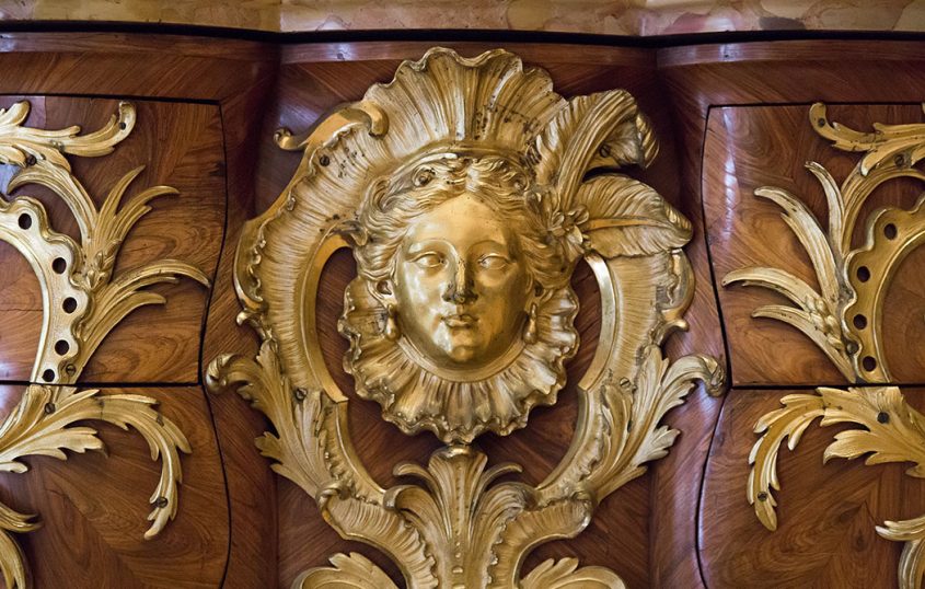 Wallace Collection, Chest of Drawers by Antoine-Robert Gaudreaus (Small Drawing Room)